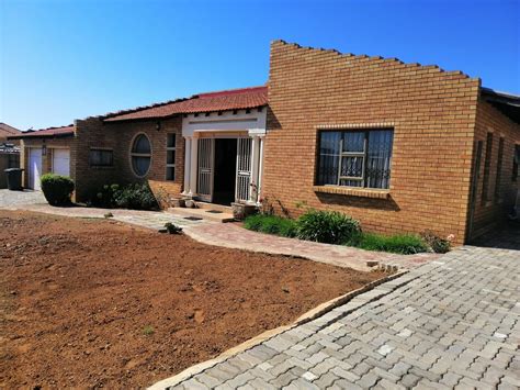 5 Bed House in Liefde en Vrede .